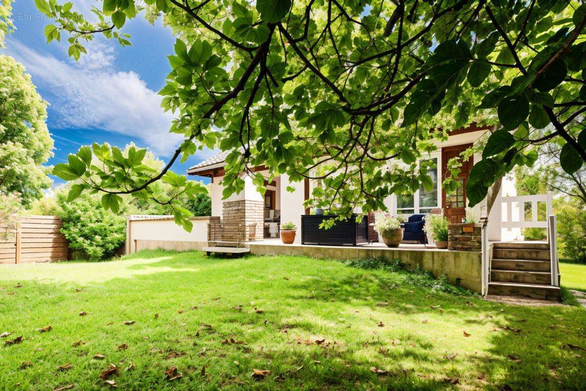 Maison à CLAYE-SOUILLY
