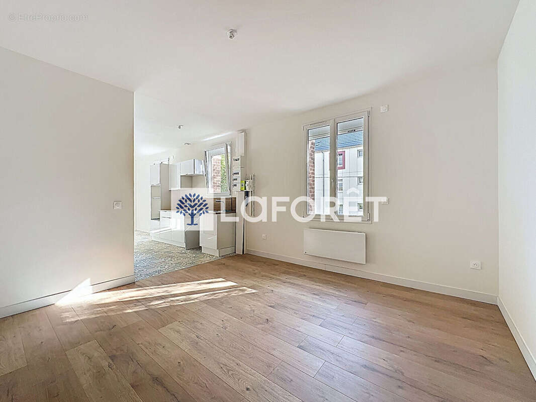 Appartement à LE MESNIL-ESNARD