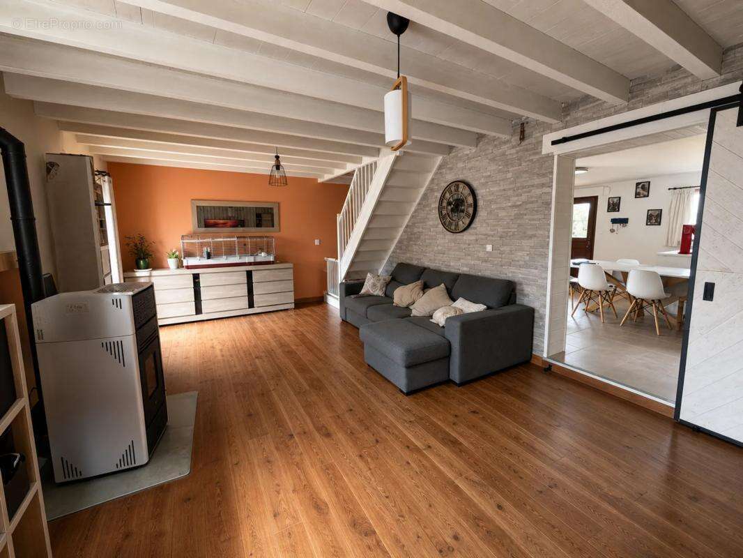 Maison de 5 pièces de 116 m² à Saint-Usuge - photo 4