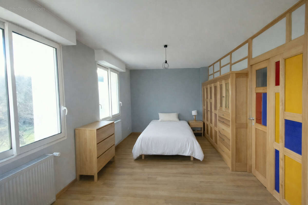 QUARTIER SAINT-BENOÎT / SAINT-MARCEL  :  Maison  de 7 pièces sur deux niveaux -  152 m2 - Jardin de 1800 m² avec Piscine Naturel - photo 12
