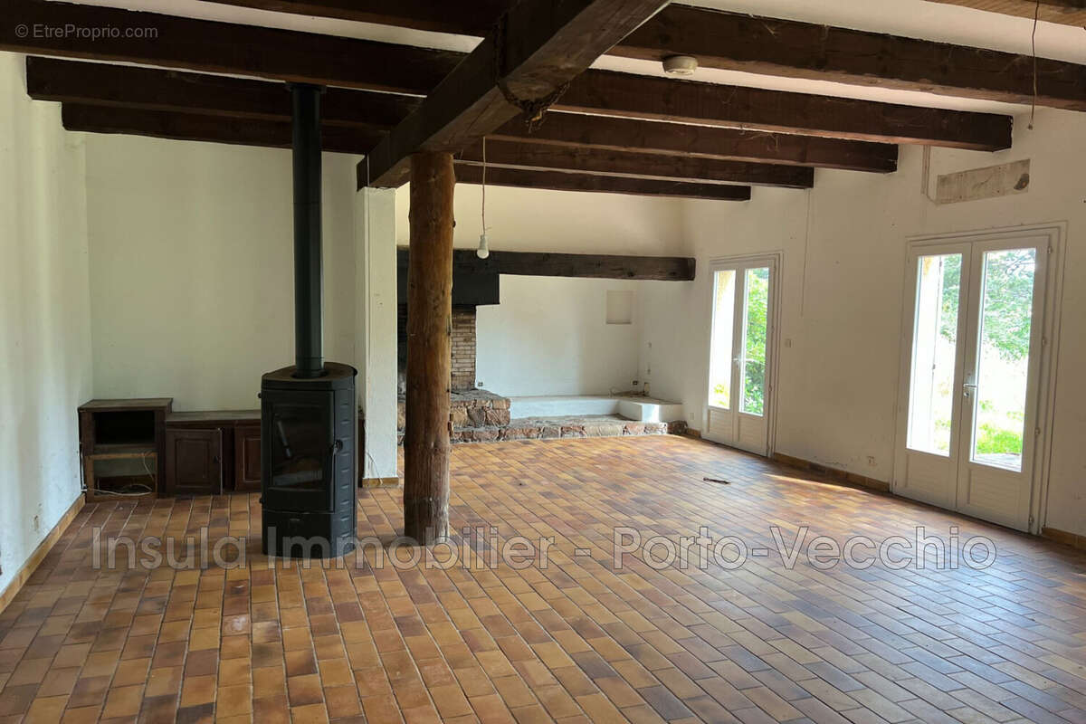Maison 136 m² à Porto-Vecchio  - photo 4