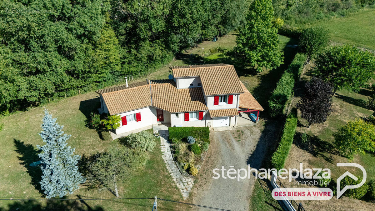 Maison à AMBERIEUX-EN-DOMBES