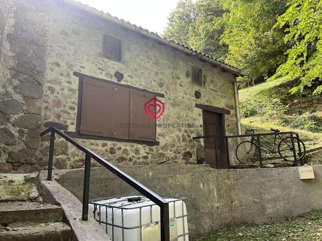 Maison à BOUSSENAC
