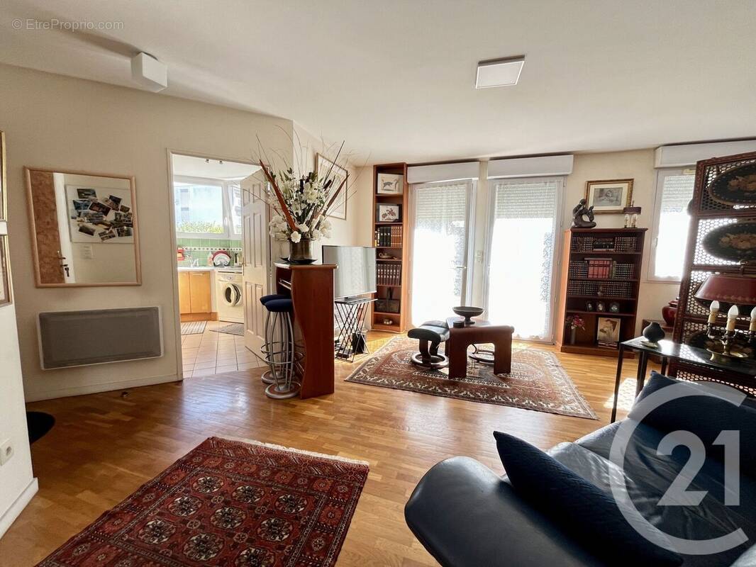 Appartement à SAINT-MAUR-DES-FOSSES