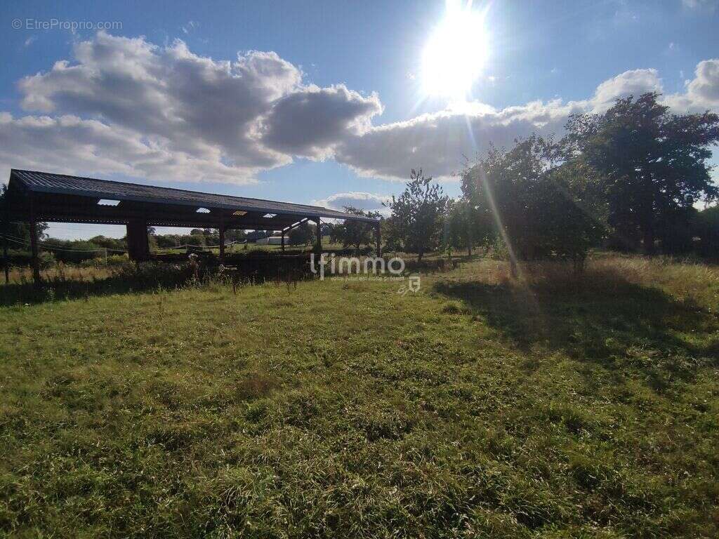 Maison à PUTANGES-PONT-ECREPIN