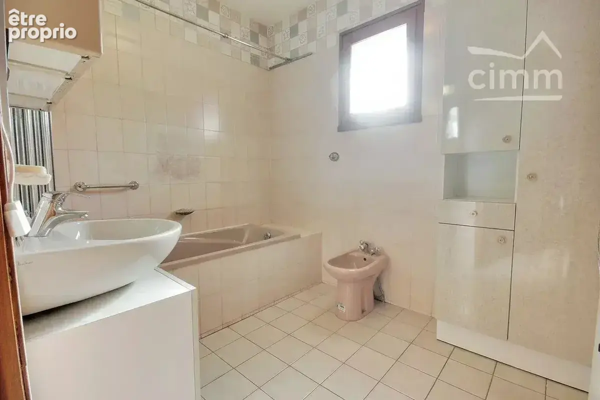 A vendre - maison 4p+c - champ pres froges - photo 11