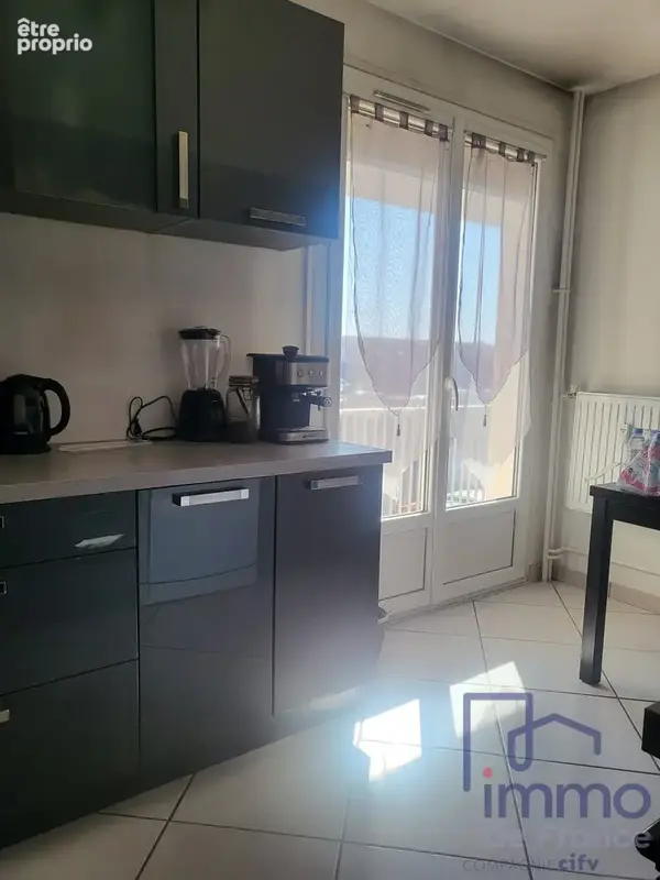 Appartement 77 m² à Sury-Le-Comtal  - photo 2