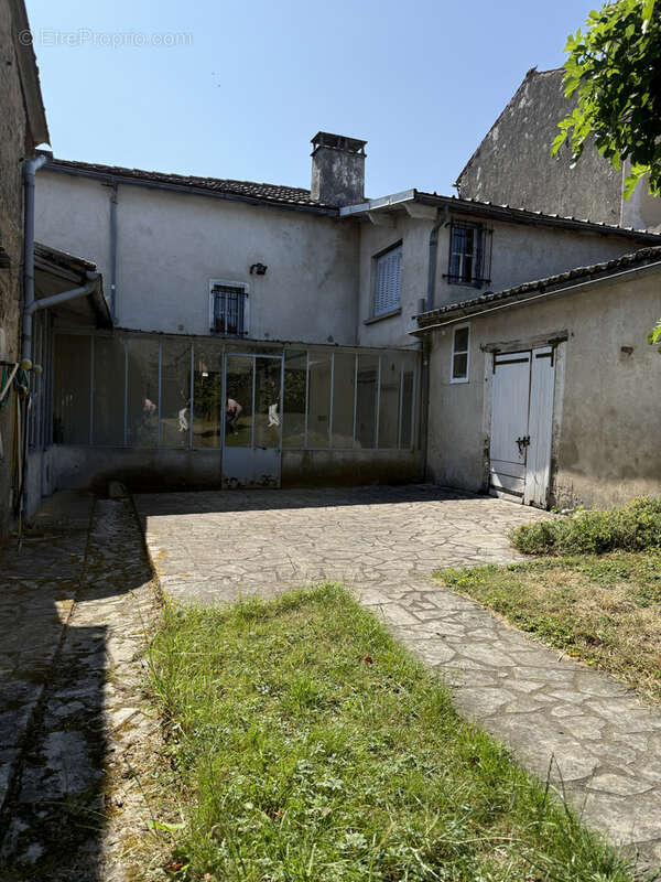 Maison à LA VILLEDIEU-DU-CLAIN