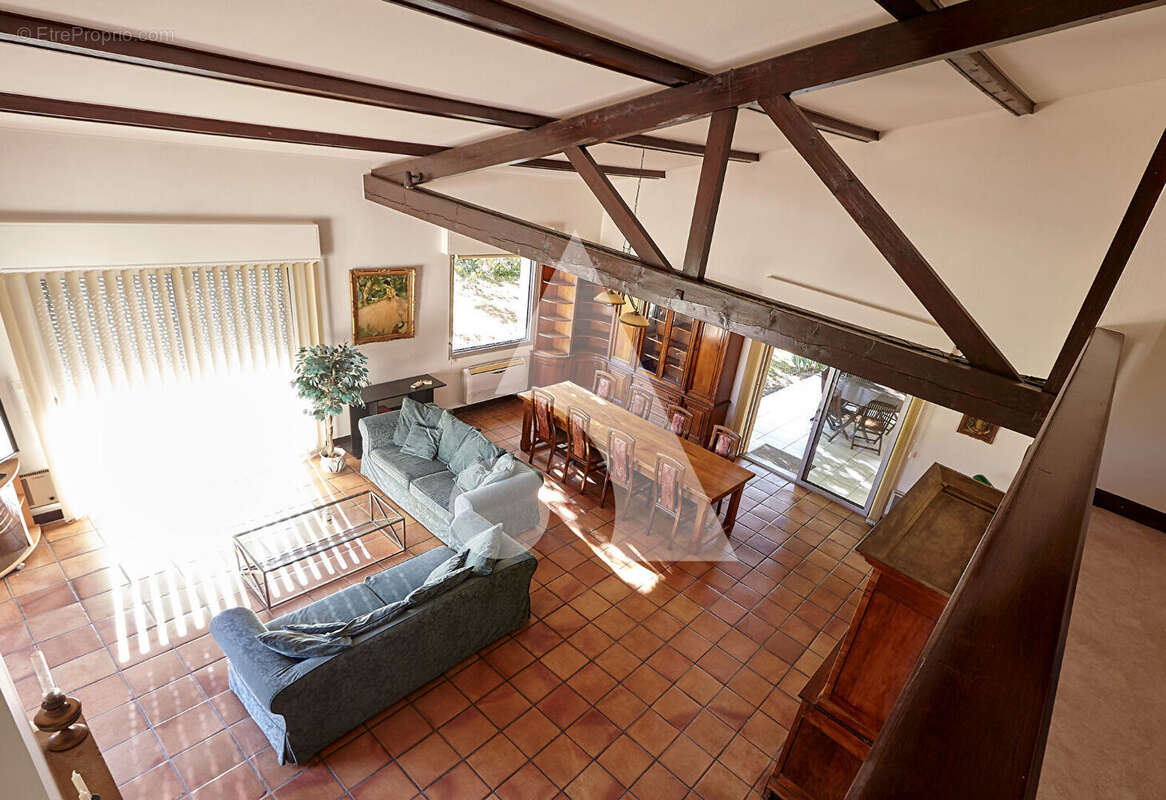 Maison à MONTMERLE-SUR-SAONE