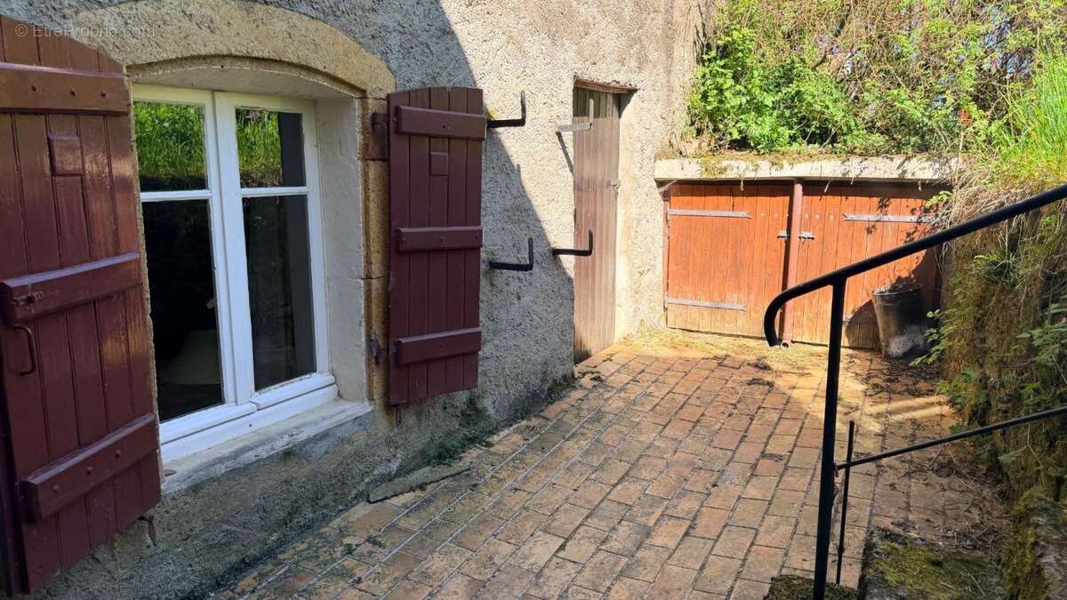 Villecloye maison 3 chambres avec grange, atelier, garage et beau terrain - photo 11