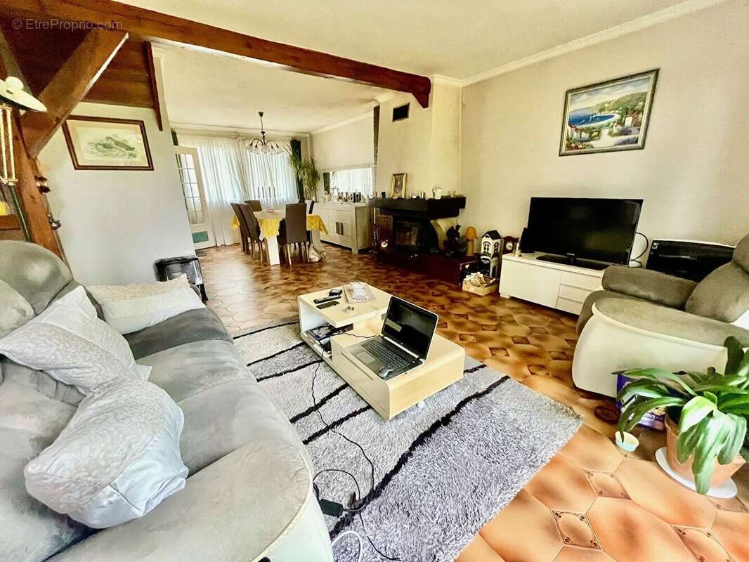 Maison à LE CHATELET-EN-BRIE