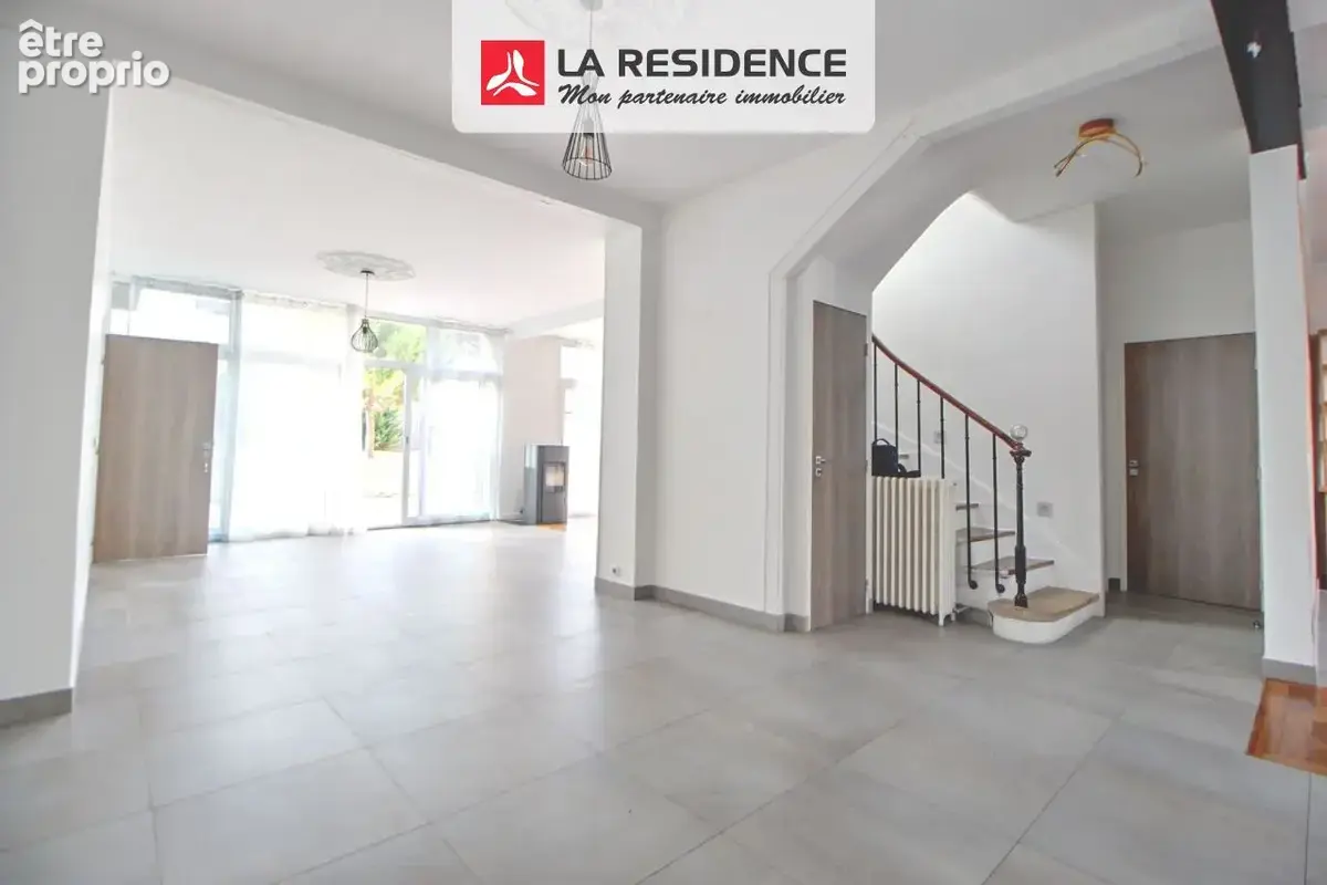 Maison 9 pièces 226 m² à vendre à Verneuil-Sur-Seine (78480) - photo 8