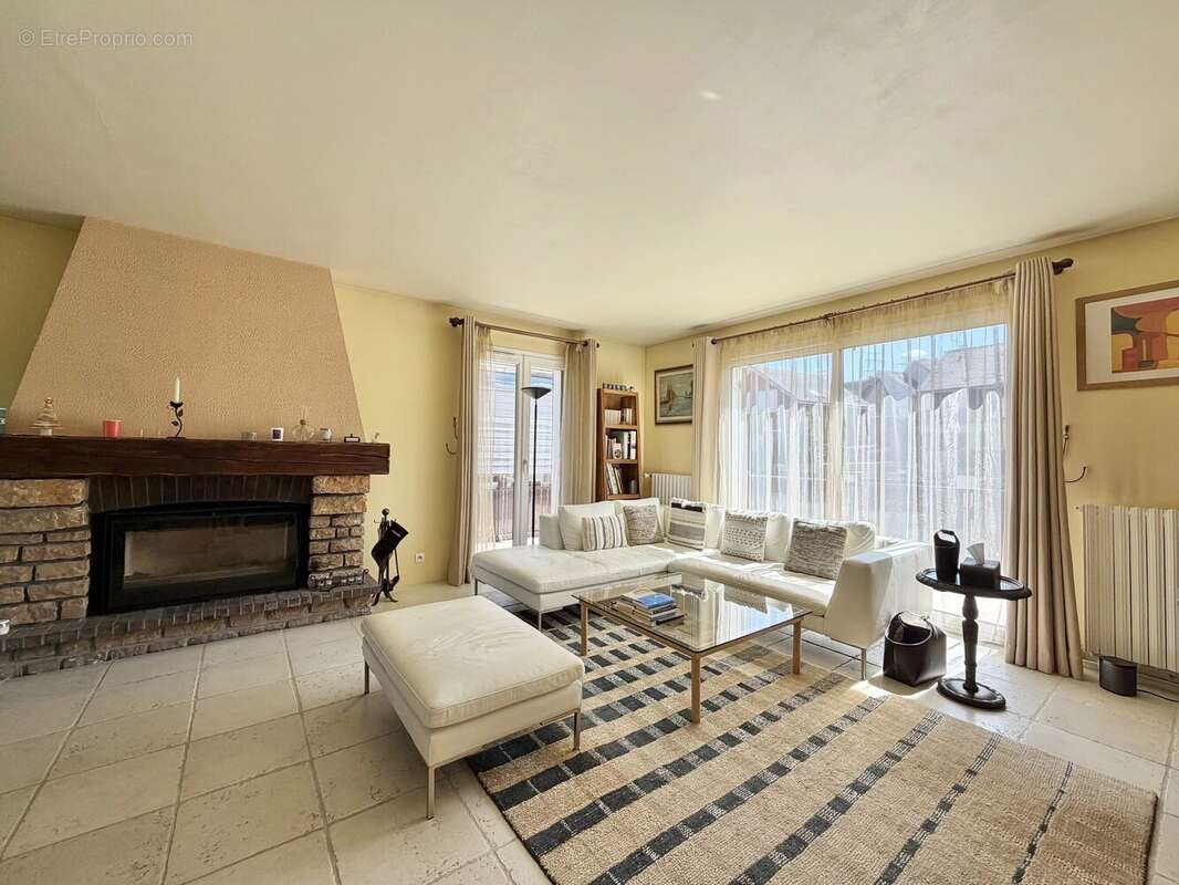 Igny – Spacieuse maison familiale au cœur d’un environnement verdoyant - photo 8