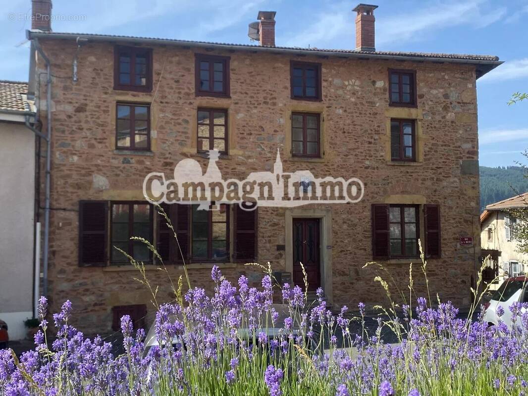 Maison à SAINT-JUST-D&#039;AVRAY