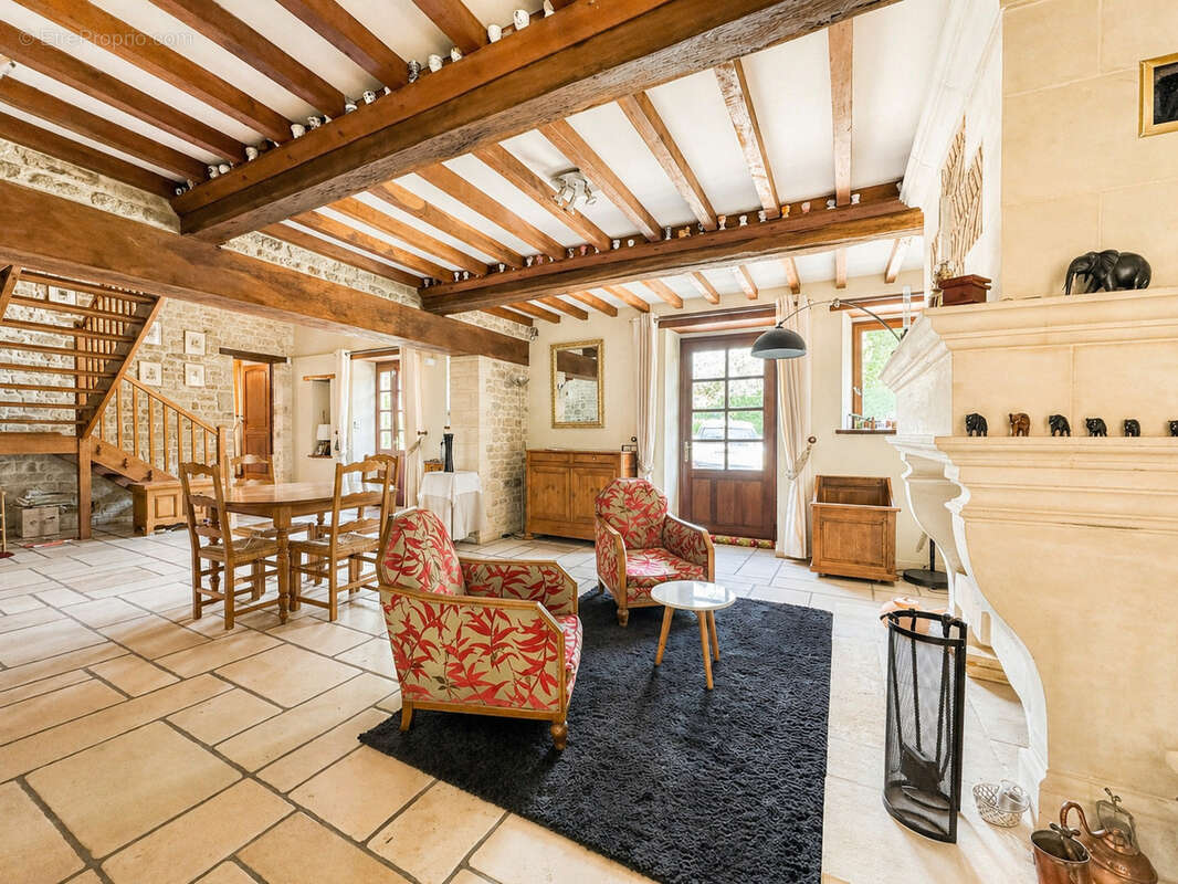 Maison à TILLY-SUR-SEULLES