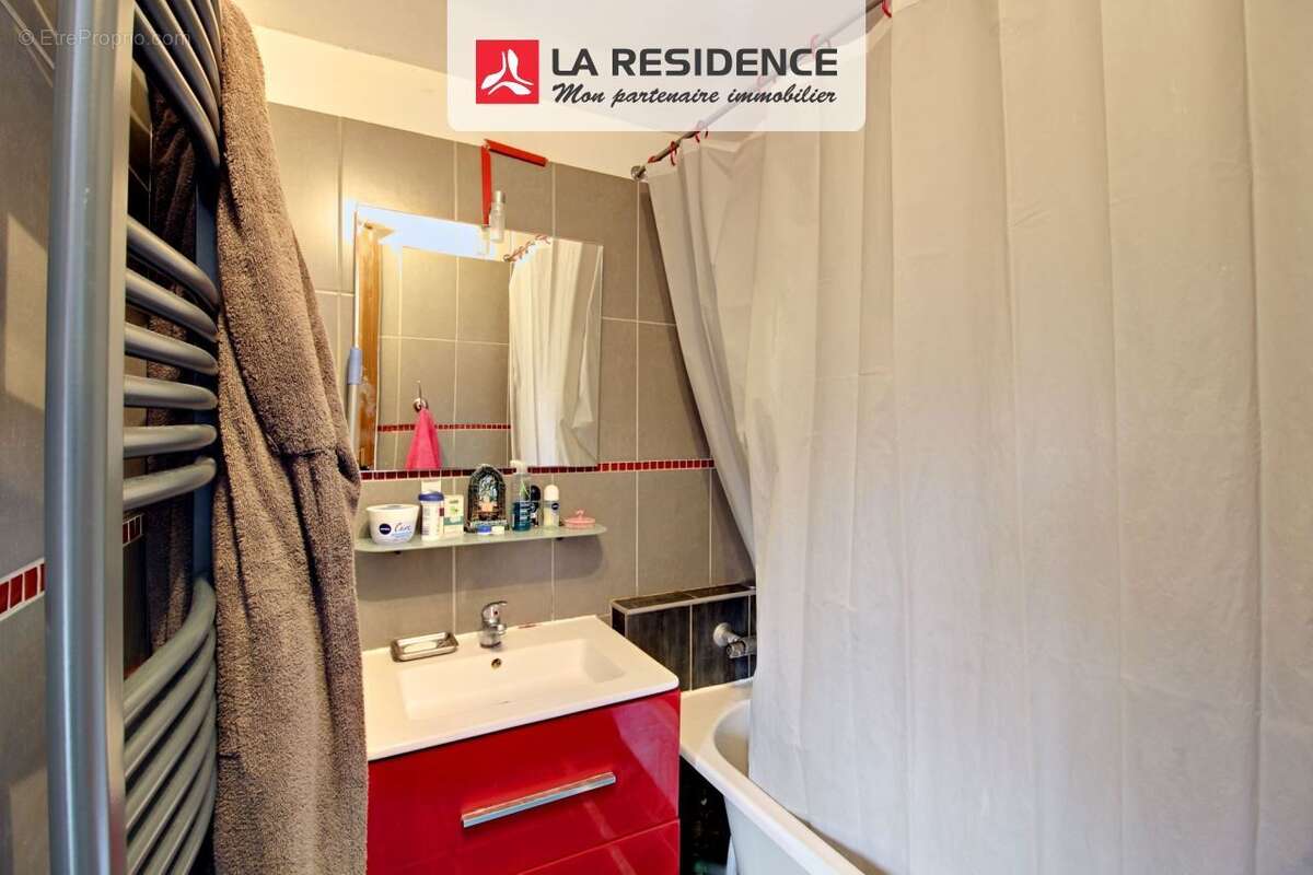 Maison à LES MUREAUX