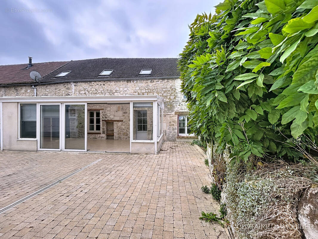 Maison à SAINT-SAUVEUR