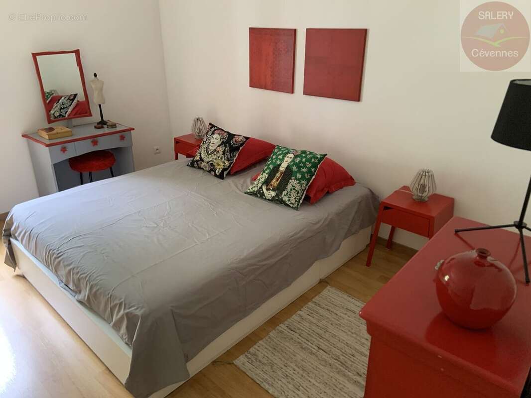 Batisse en pierre avec 5 chambres et une piscine - photo 6