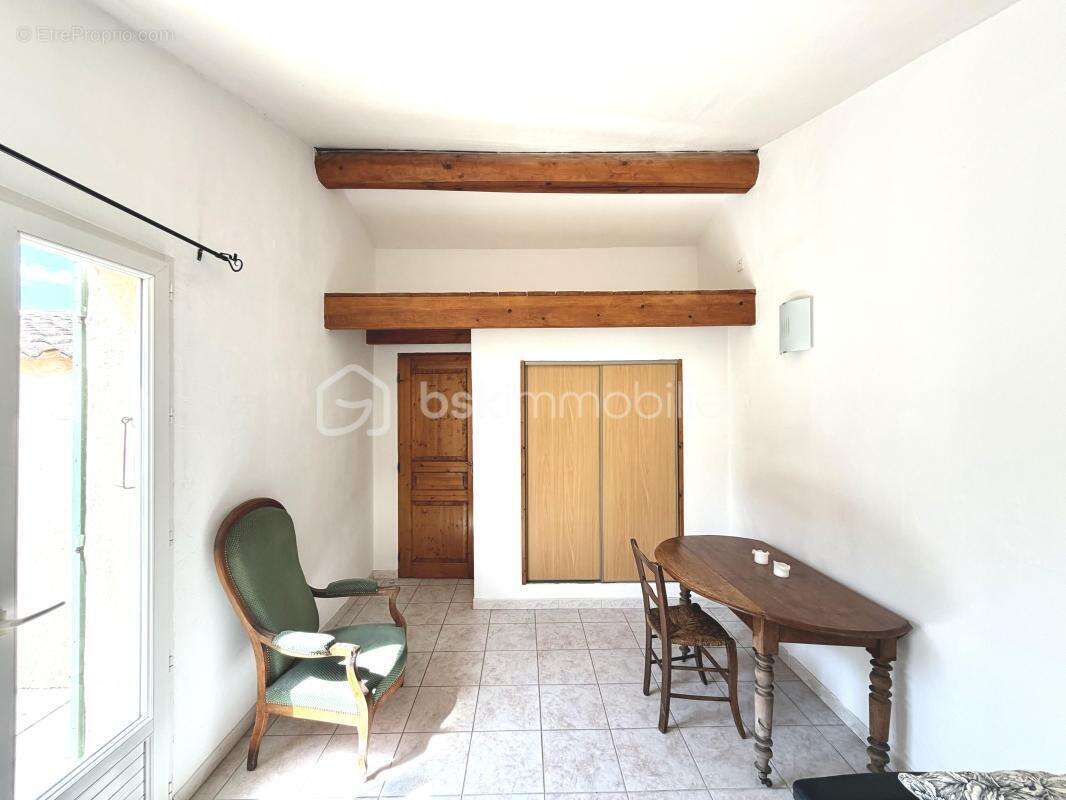 Rare à la vente : propriété avec dépendance indépendante à Saint-Saturnin-les-Apt - photo 23