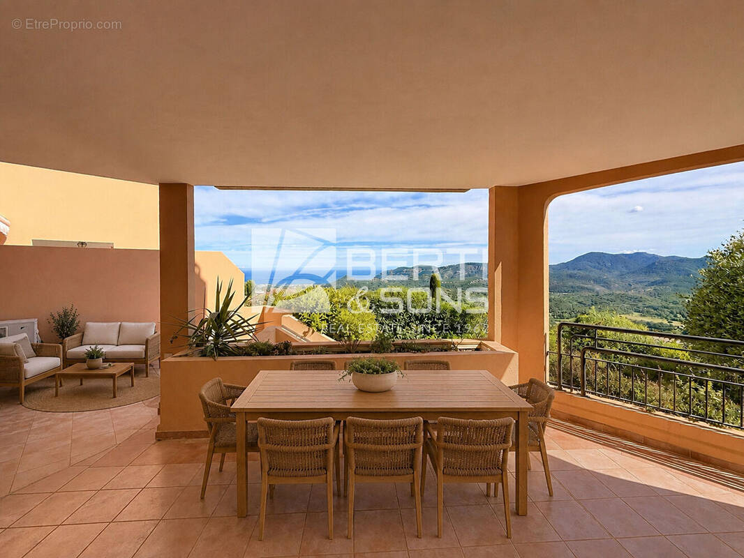 Photo Appartement à Mandelieu-La-Napoule au prix de 598 000€