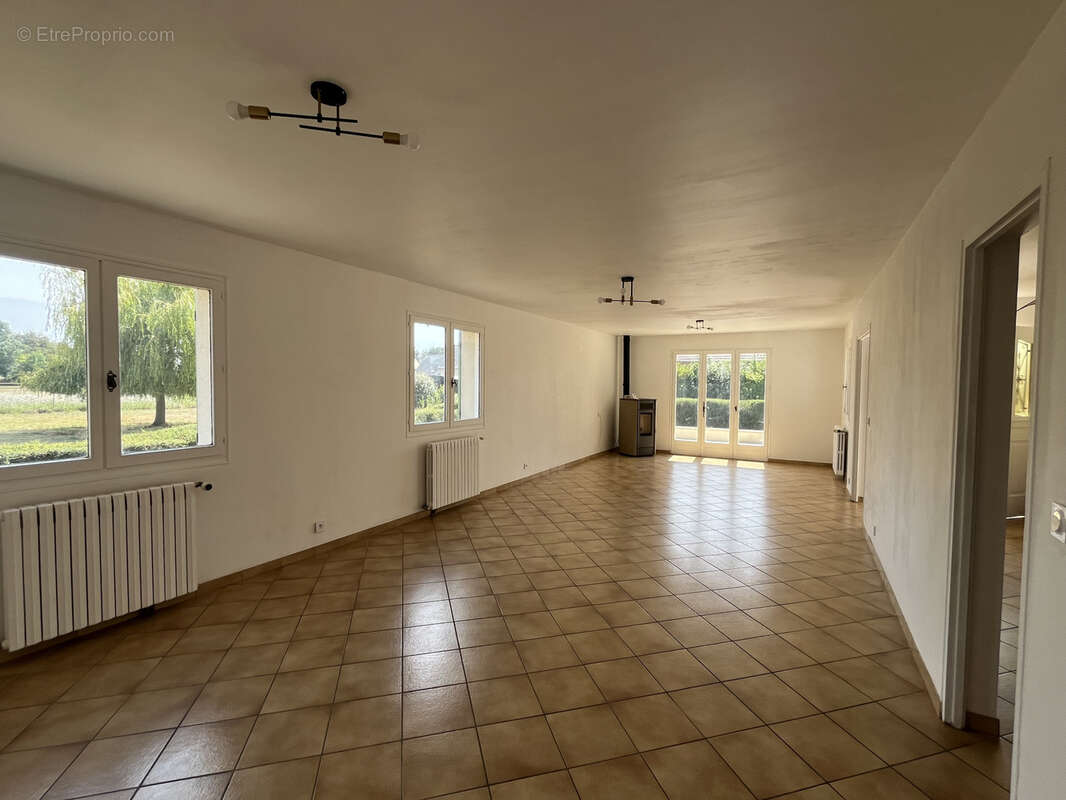 Maison 150 m² à Tour-En-Bessin  - photo 2