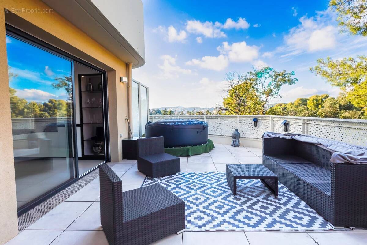 Appartement à SAINT-MANDRIER-SUR-MER