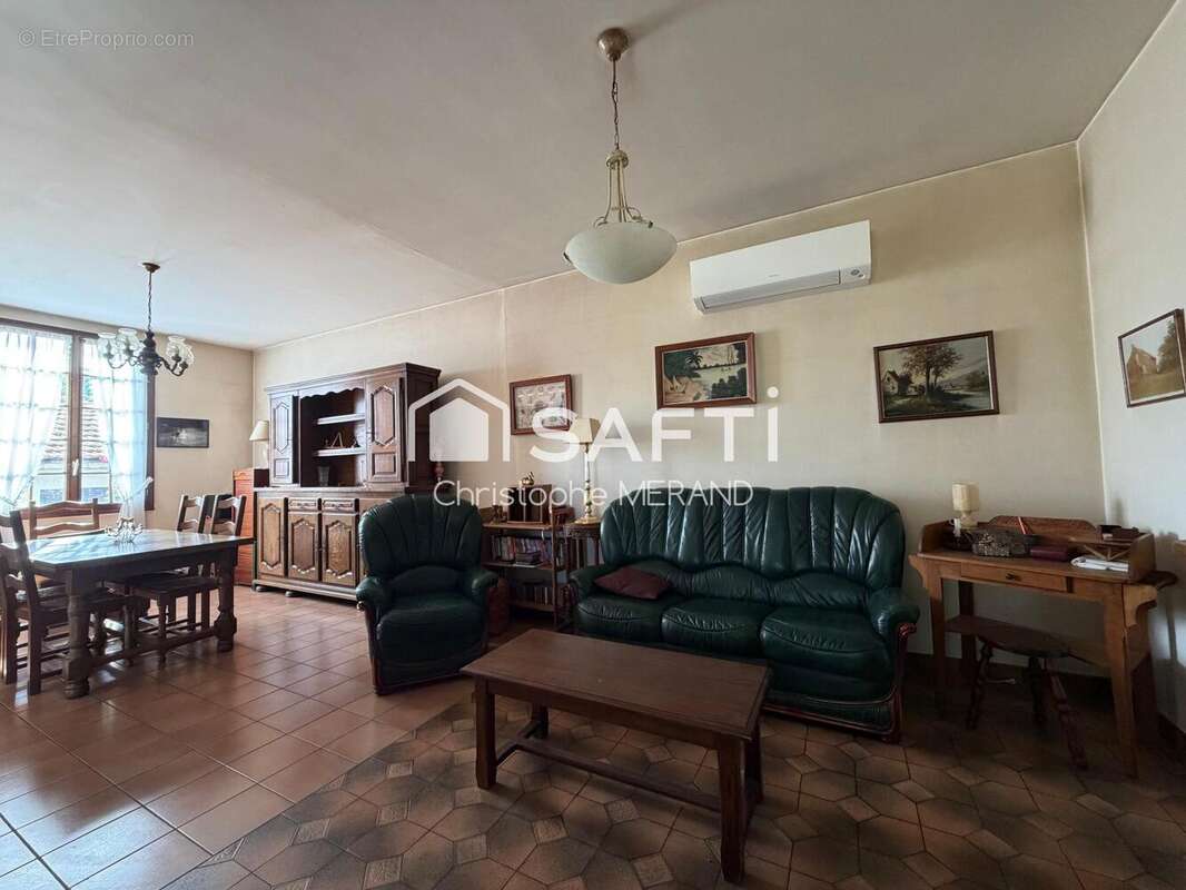 Maison 106 m² à Antogny-Le-Tillac  - photo 5