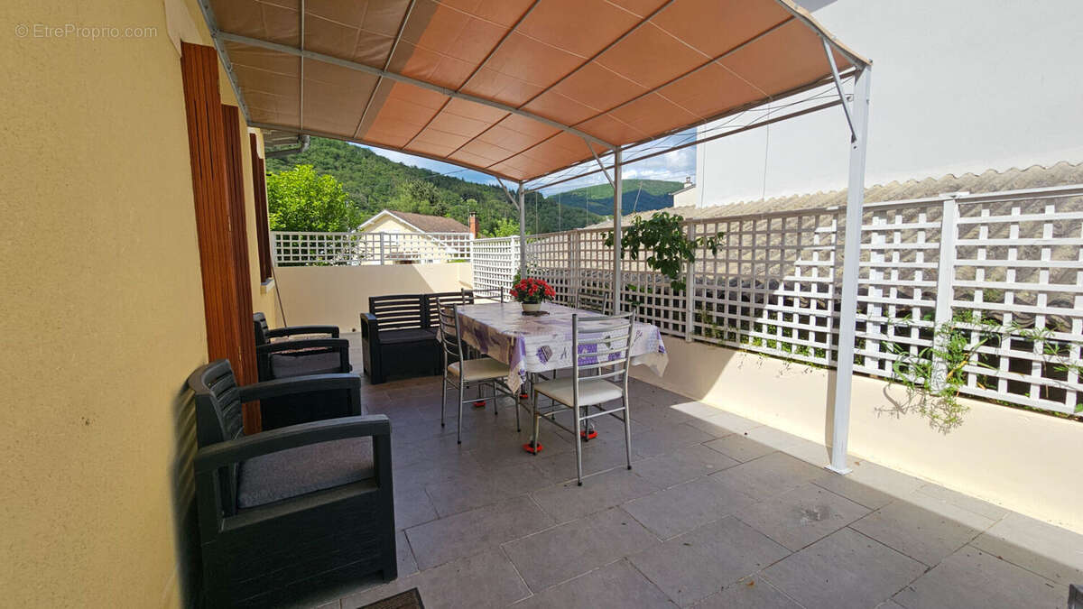 Maison à SAINT-GENIEZ-D'OLT