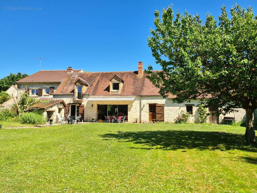 Maison à MORIGNY-CHAMPIGNY