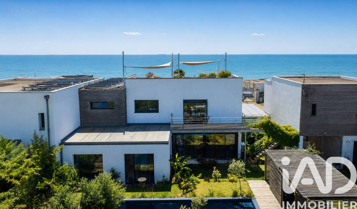 Photo 1 - Maison à LA ROCHELLE