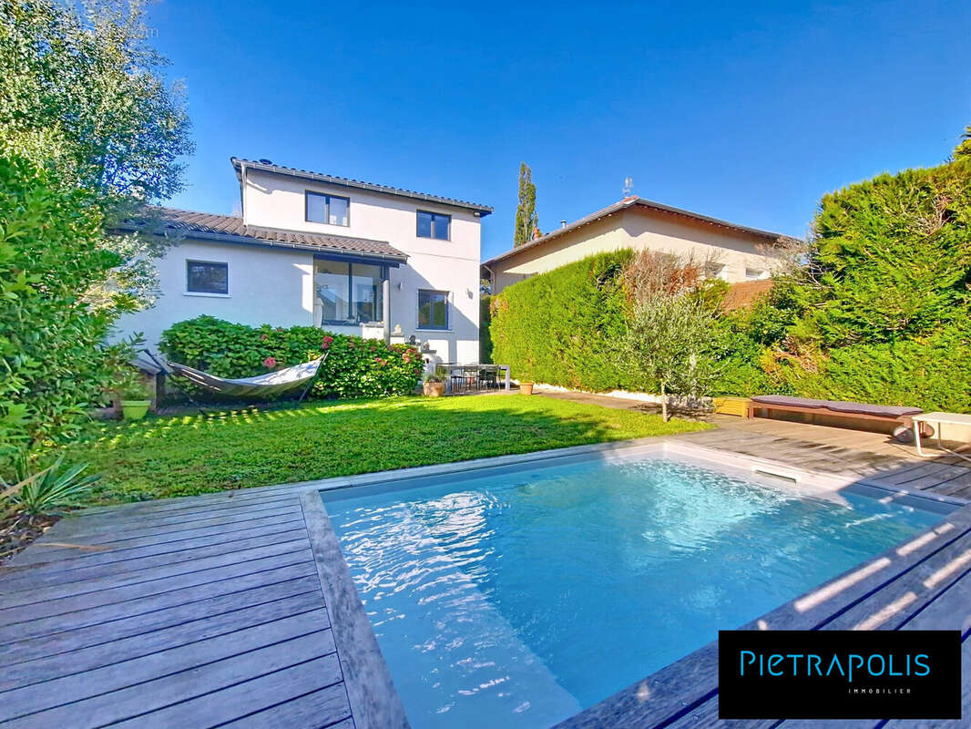 Maison à SAINTE-FOY-LES-LYON