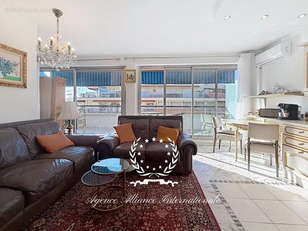 Appartement à CANNES