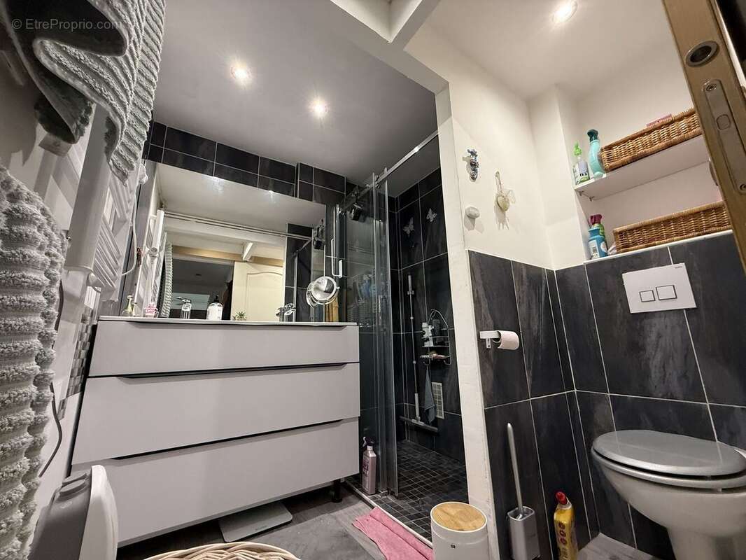 Appartement 60 m² à Marignane  - photo 5