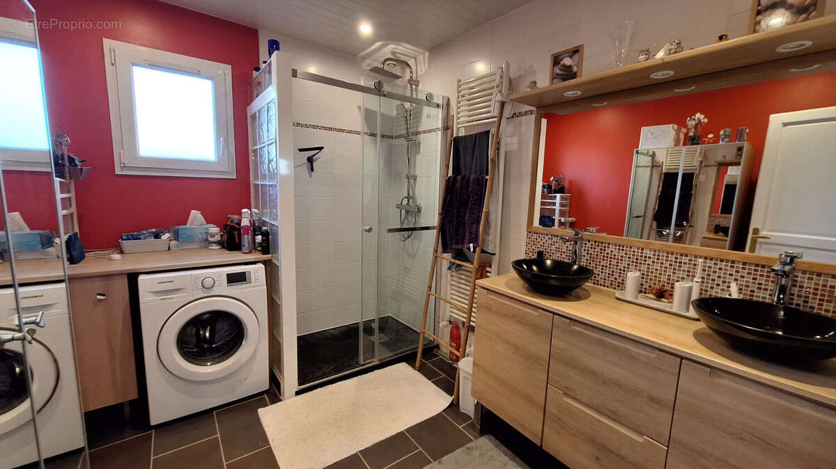 Maison à PONT-DU-CHATEAU