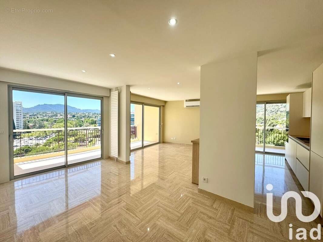 Photo 4 - Appartement à MANDELIEU-LA-NAPOULE