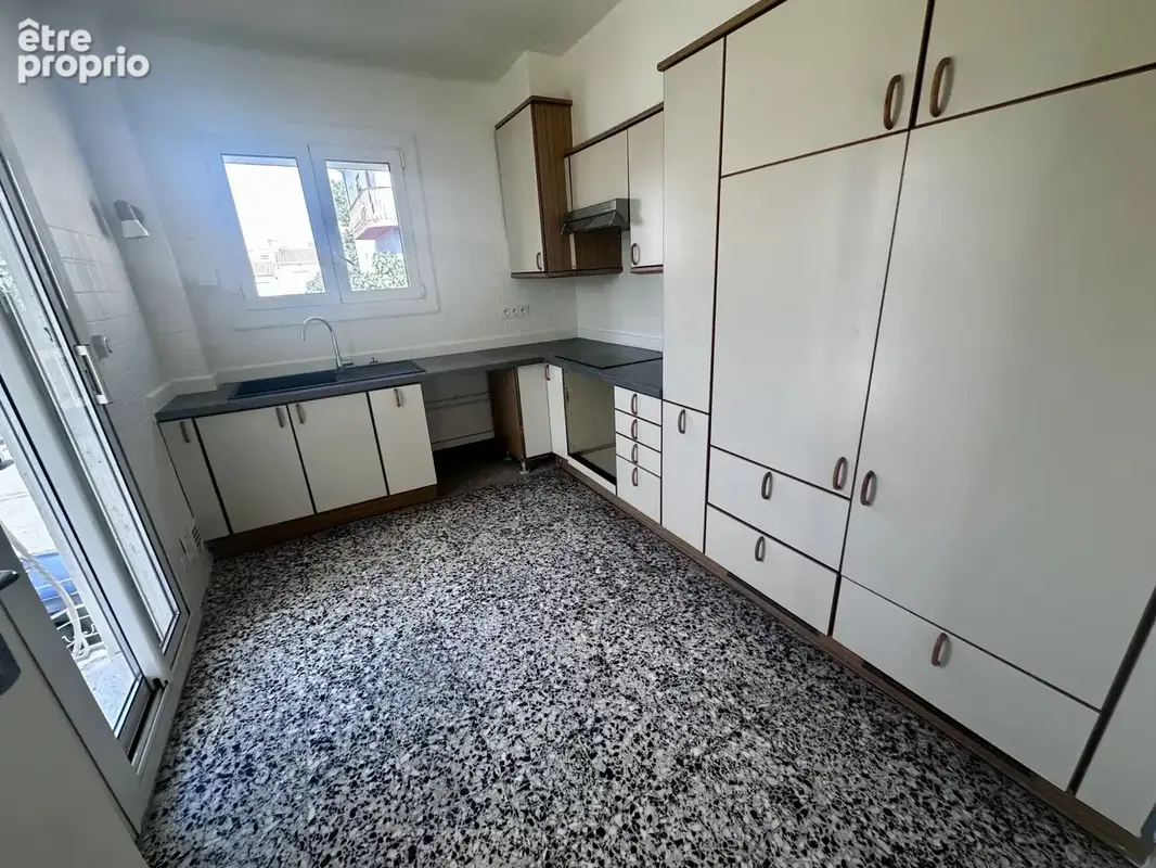Appartement F3 de 82 m2, premier étage sur 2, jardin, garage - photo 3