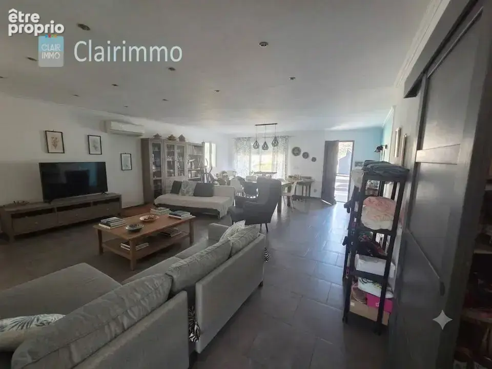 Maison de plain-pied avec piscine  Parcelle de 500 m² a Rognac - photo 4