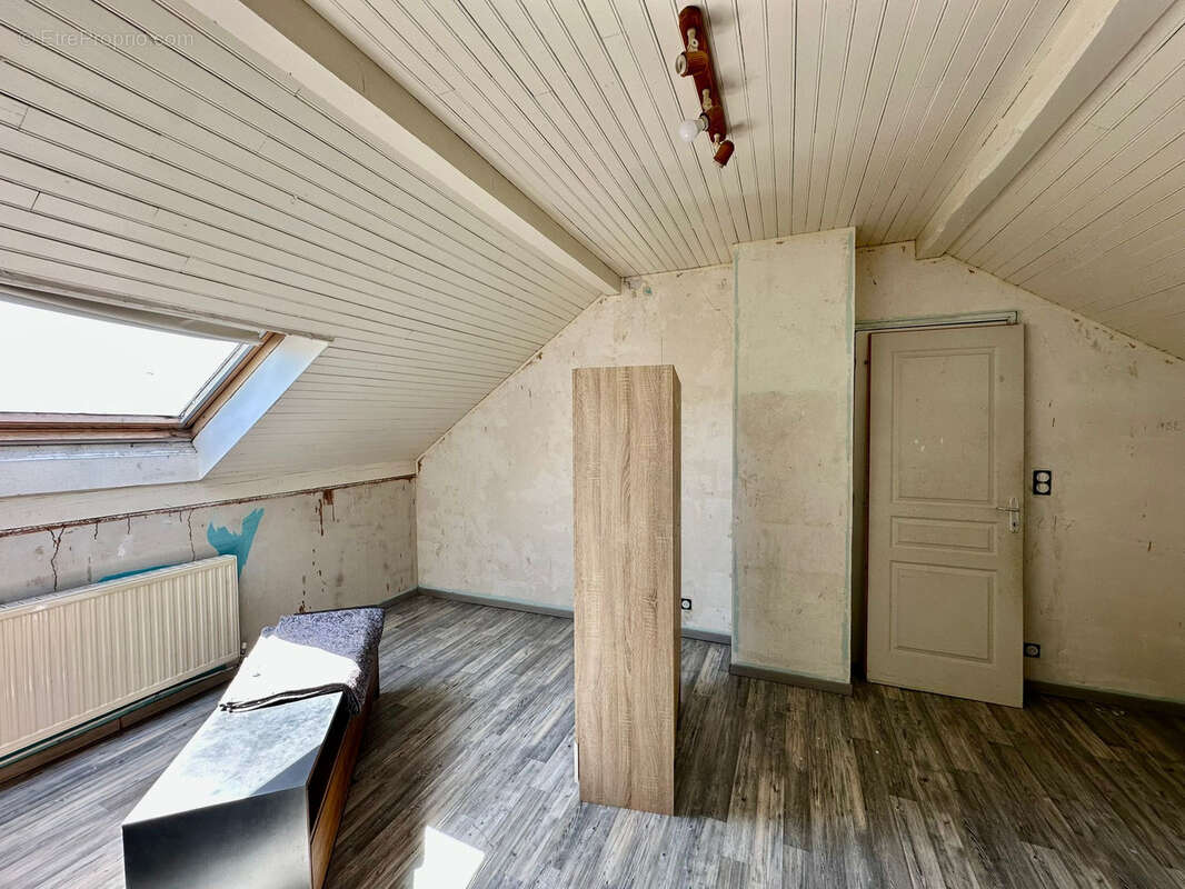 Maison à SAINT-LOUP-SUR-SEMOUSE