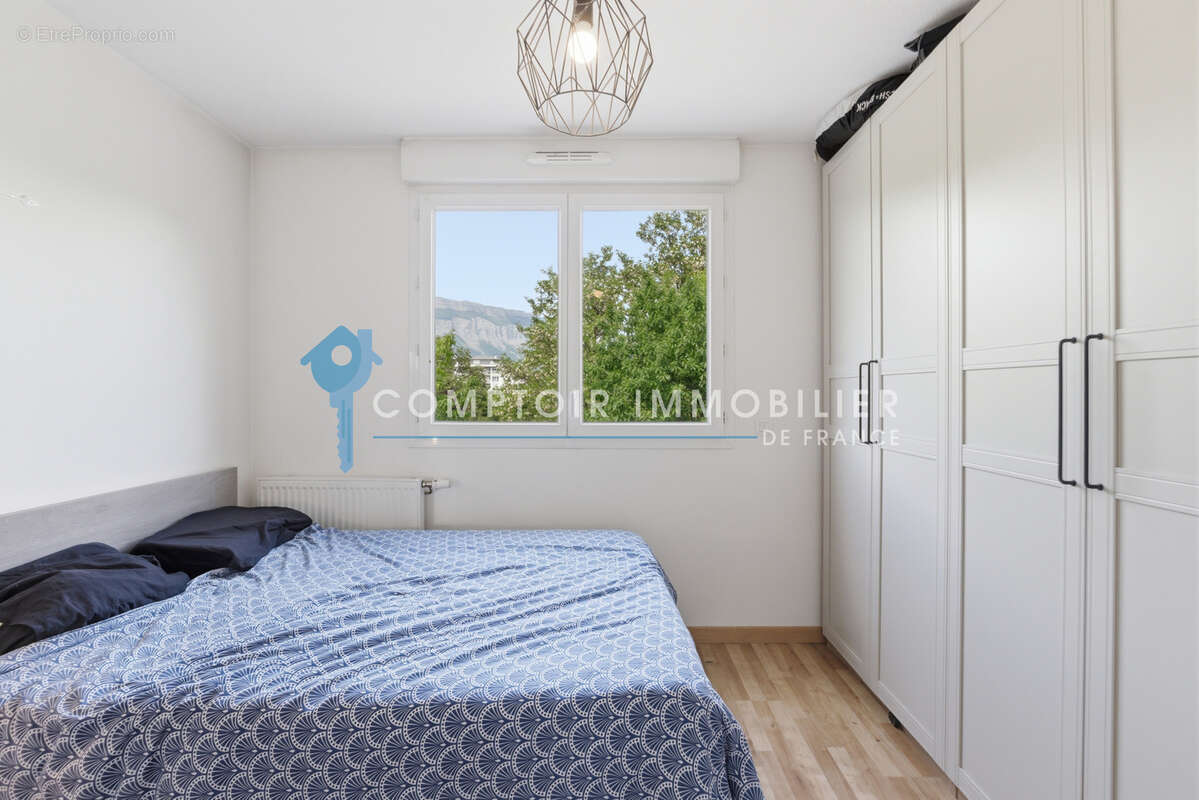 Appartement à SAINT-MARTIN-D'HERES