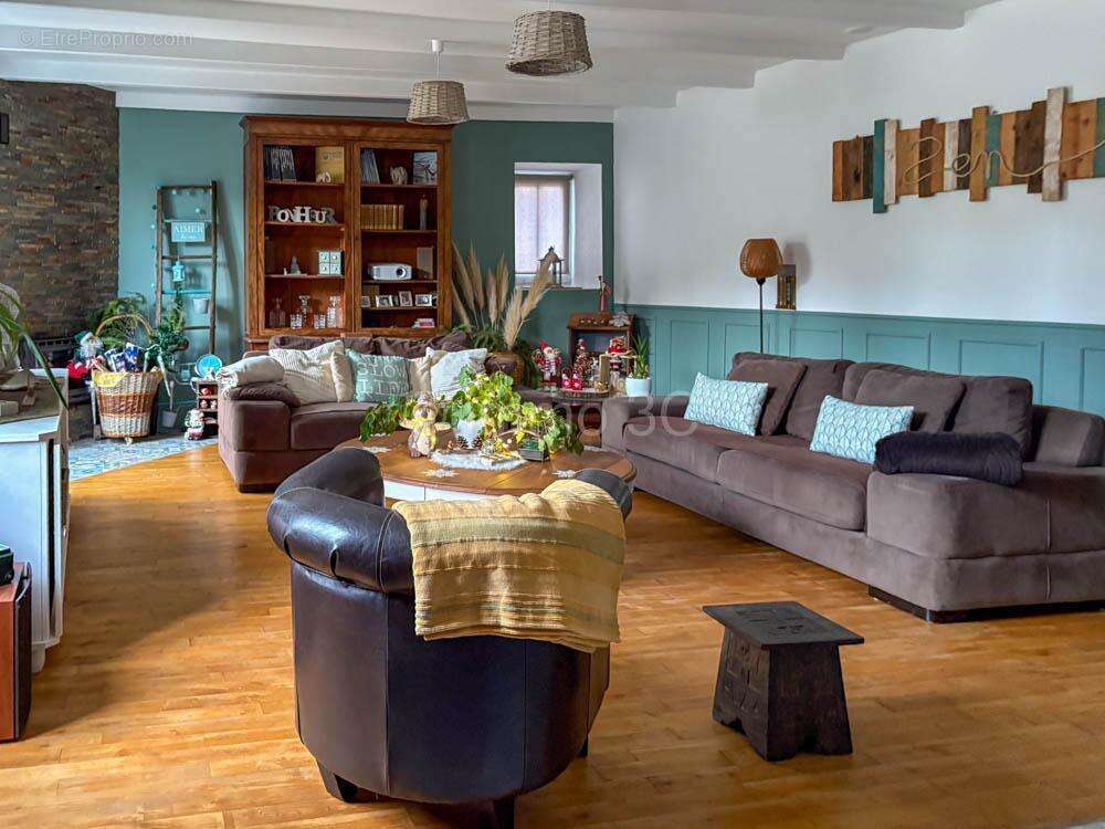 Maison à CHEF-BOUTONNE