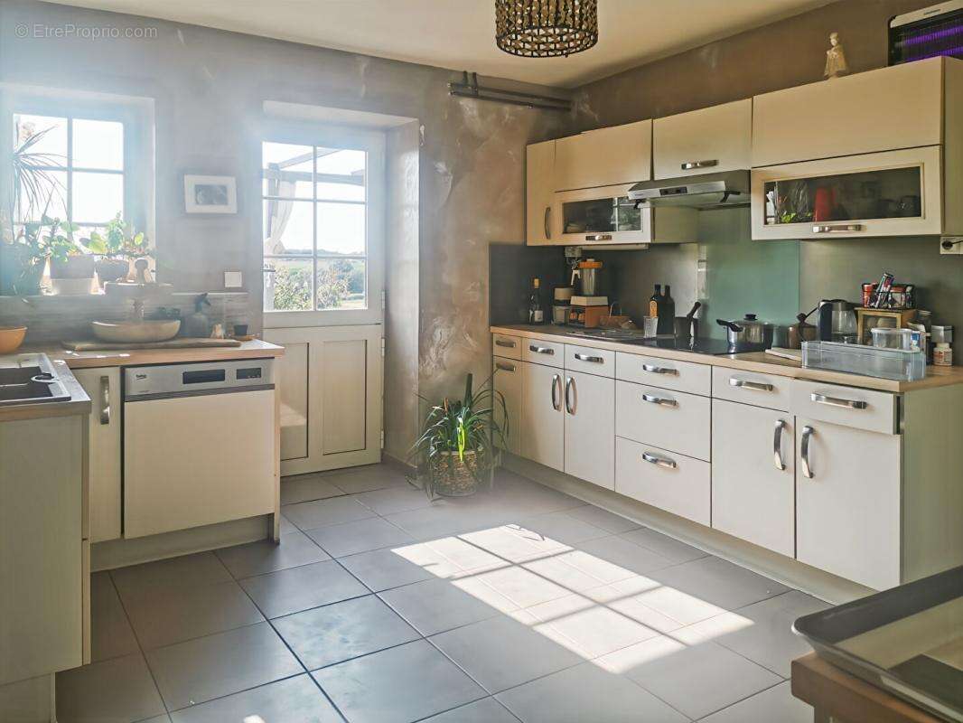 Maison à FAVERDINES