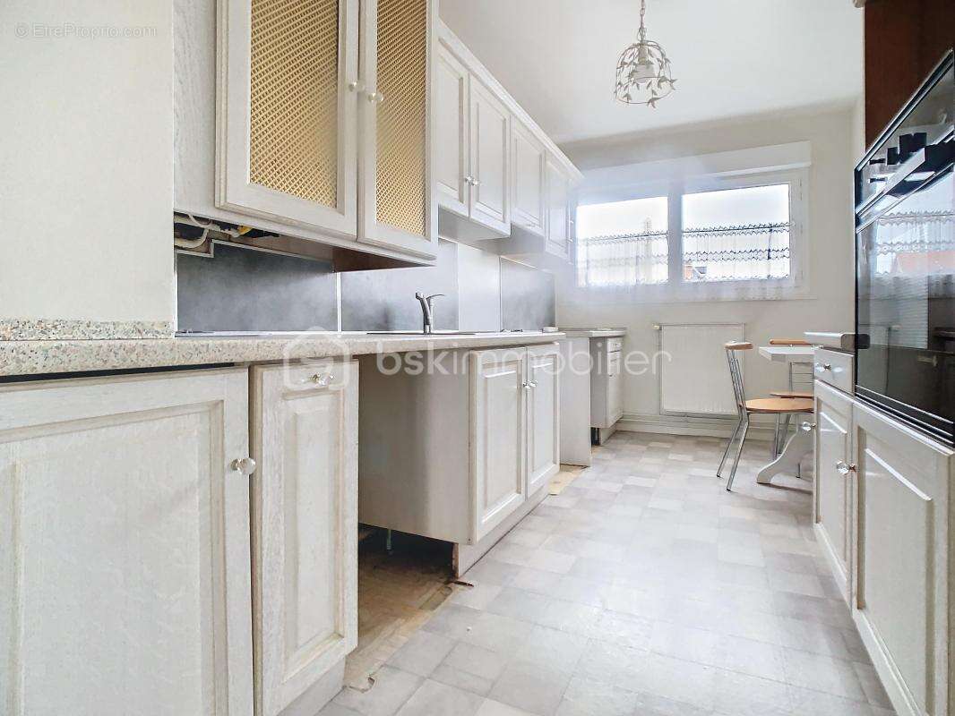 Appartement à SAINT-ETIENNE-DU-ROUVRAY