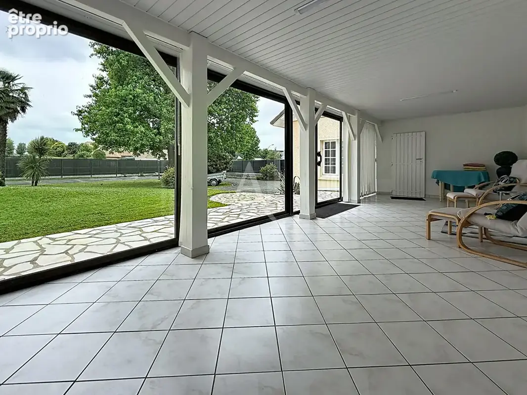 Hauts d'Idron maison 7 pièce(s) double garage et studio indépendant - photo 12