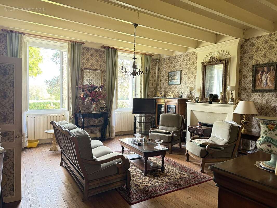 Maison à SAINTE-RAMEE