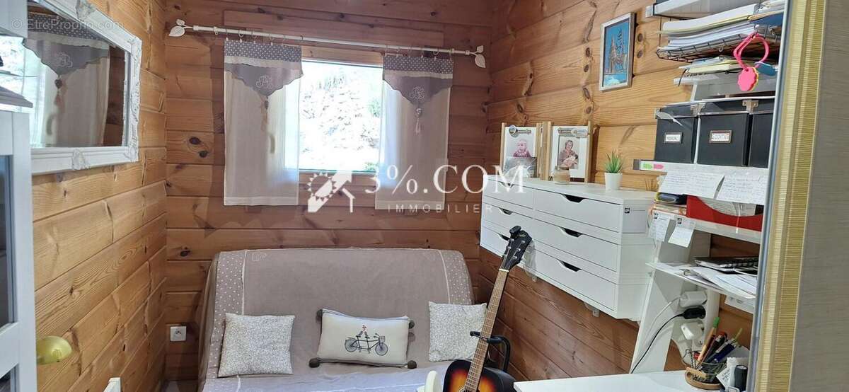 Maison à SAINT-GEORGES-LES-BAINS