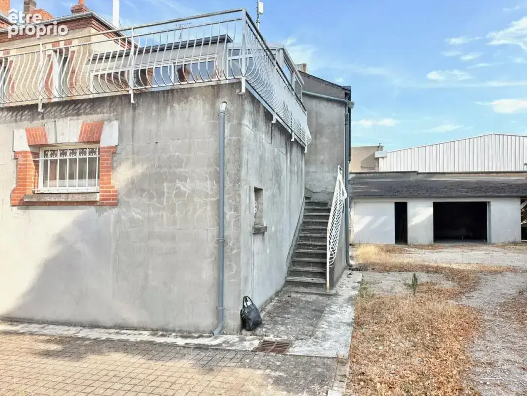 Maison avec dependances et piscine proche orleans 499m² - photo 10