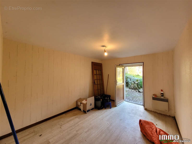 Appartement à FRESSE-SUR-MOSELLE