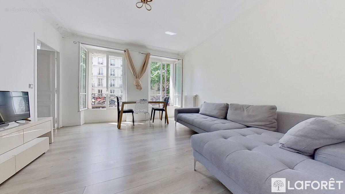 Appartement à PARIS-18E