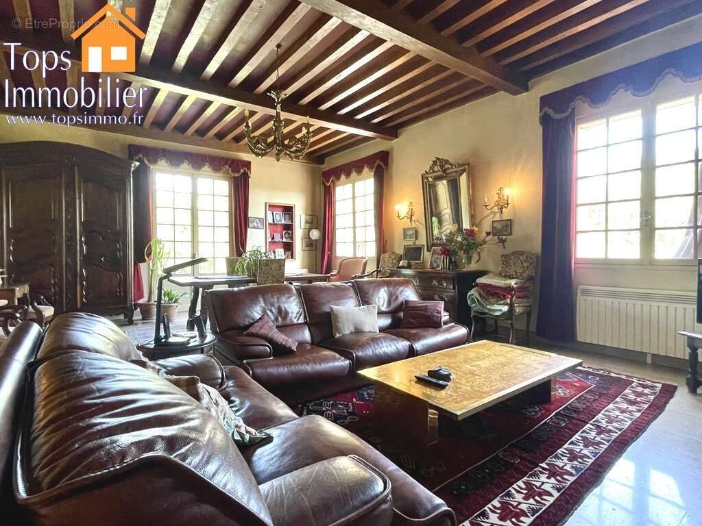 Maison à VILLEFRANCHE-DE-ROUERGUE