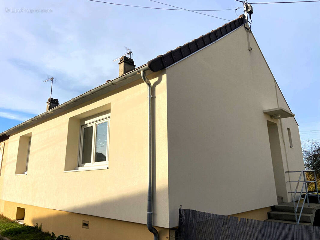 Maison à COURVILLE-SUR-EURE